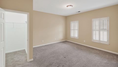 2979 Gateland Square