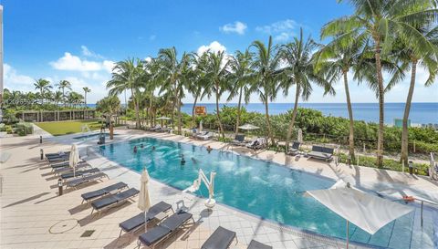 6899 Collins Ave