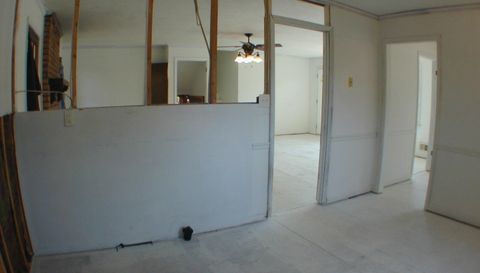 3417 Creekwood Dr SE