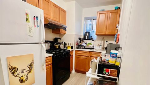 41-24 161st St