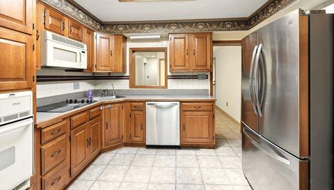 2200 Yellow Creek Rd