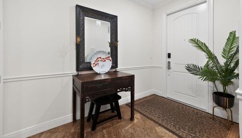 2351 Lakeview Dr Unit 302