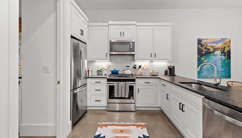 3206 Garden Villa LN