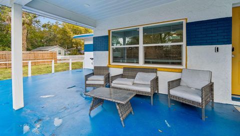 1102 E River Cove St