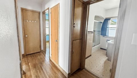 742 Nebraska Avenue E