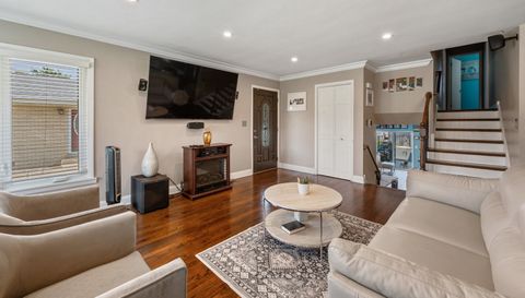 8426 W Betty Terrace