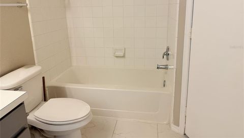 2214 GRAND CAYMAN COURT