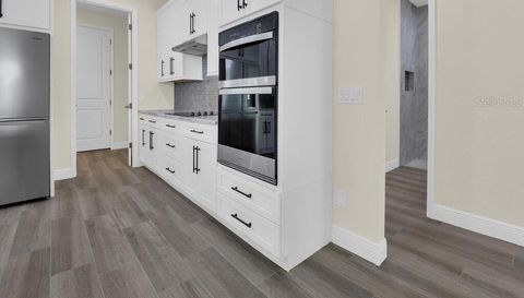 144 SW 28TH STREET