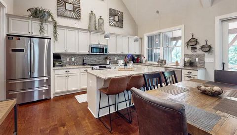 14 E Saddle Notch Ln