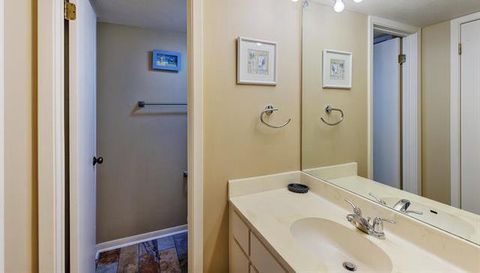 704 Horseshoe Bay BLVD