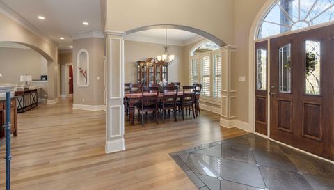2379 Metcalf Dr