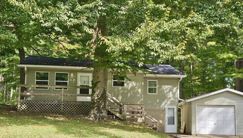 212 Lake Hart Street