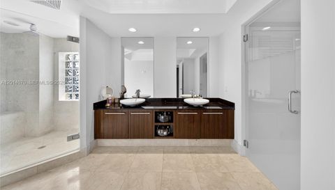 2711 N Ocean Dr