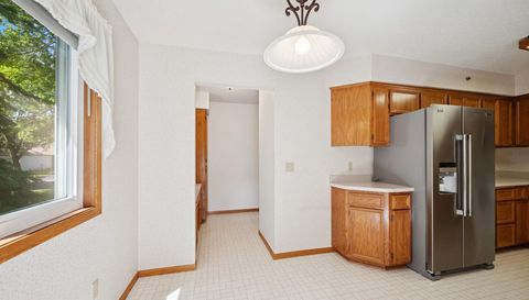 2639 Lake Court Circle