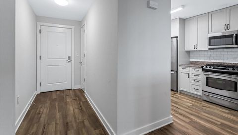 3338 Peachtree Rd NE