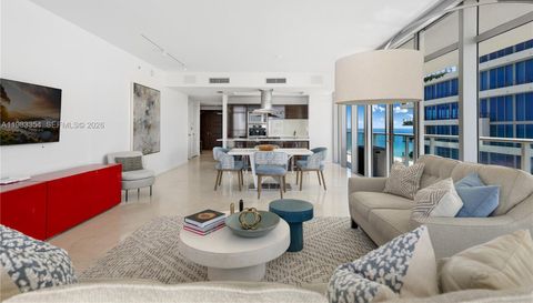 3737 Collins Ave