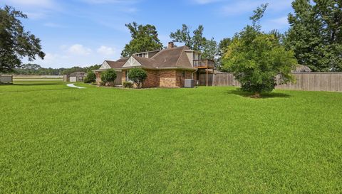 125 Lexington Dr