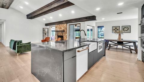 5374 Crooked Oak Cir