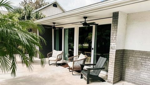 46 Palm Dr