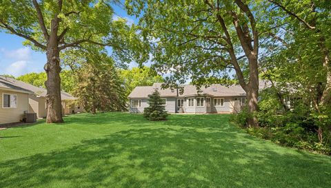 2639 Lake Court Circle