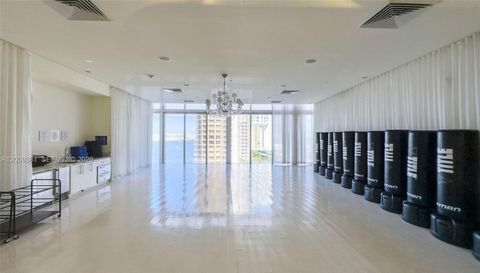 465 Brickell Ave