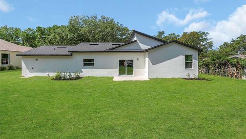 1365 LAKE DRIVE
