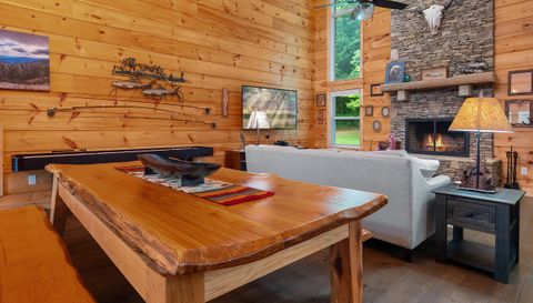 910 English Mountain Rd