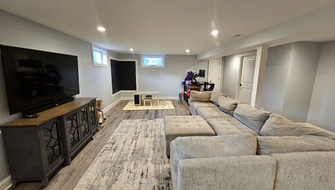 12817 S Surrey Ct