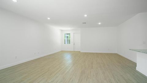 8012 Sunrise Circle