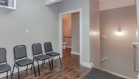 127 S Sacramento Street