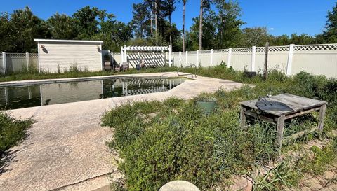 135 Meriwether Cir NW