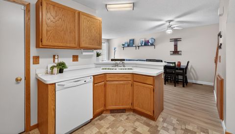 4065 Wilshire Circle