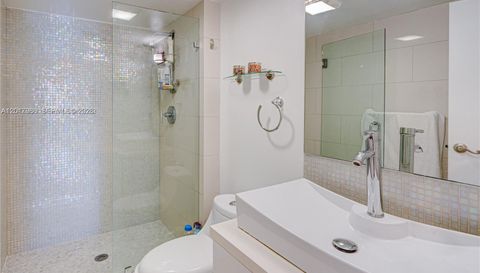100 Bayview Dr