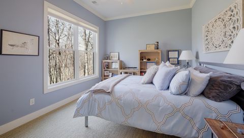 4209 N Oak Pointe Ct NE