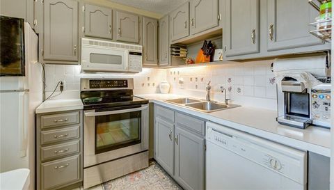 2 Vista Gardens