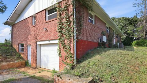 1496 Jenkins Valley Rd