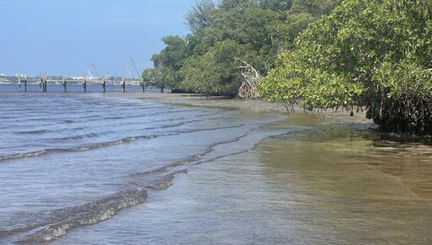 18200 49th Terrace N