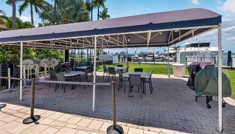 1413 Sunset Harbour Dr