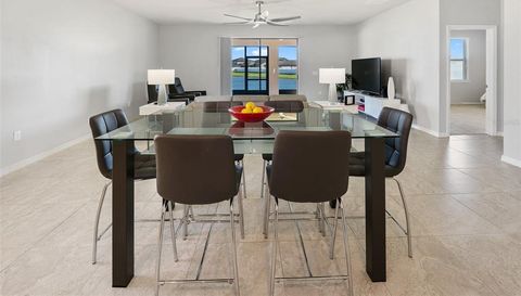 8897 Hinsdale Heights
