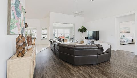 240 N Country Club Dr