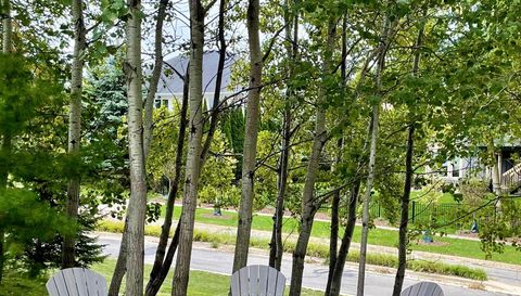 1017 Fox Knoll Dr SW