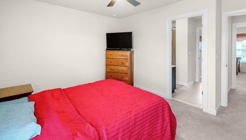 2083 Topaz Plaza