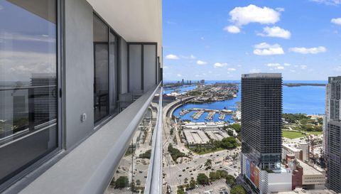 159 NE 6th St Penthouse 5008