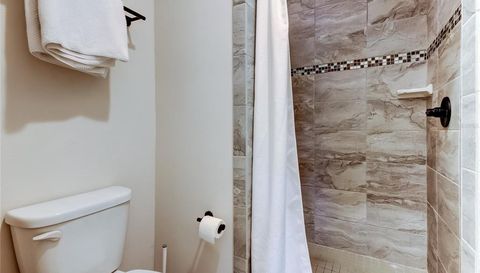 204 N MANHATTAN AVENUE