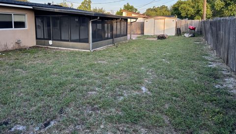 522 Wilshire Dr
