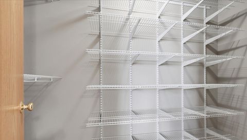 11462 Elmwood Avenue N