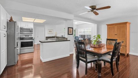 25 HARBOR WOODS CIRCLE