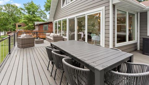 1725 White Cloud Drive N