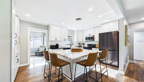 101 N MERCURY AVENUE