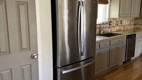 209 Falcon Crest Way